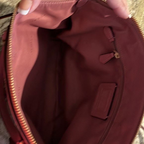 COACH pink purse with dust bag ! Used once and in awesome condition - Picture 8 of 10